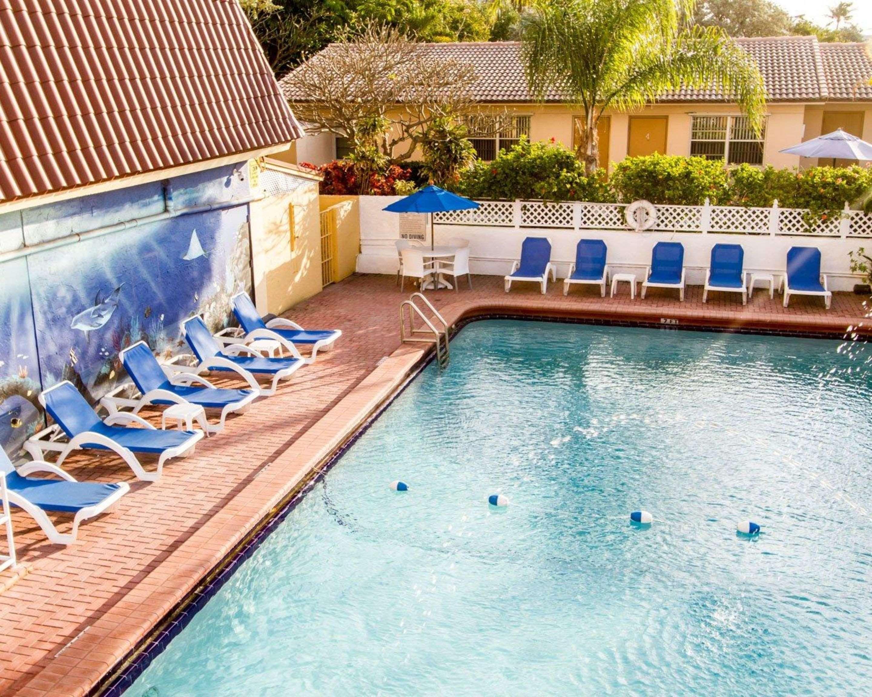 Comfort Inn Oceanside Deerfield Beach Bagian luar foto
